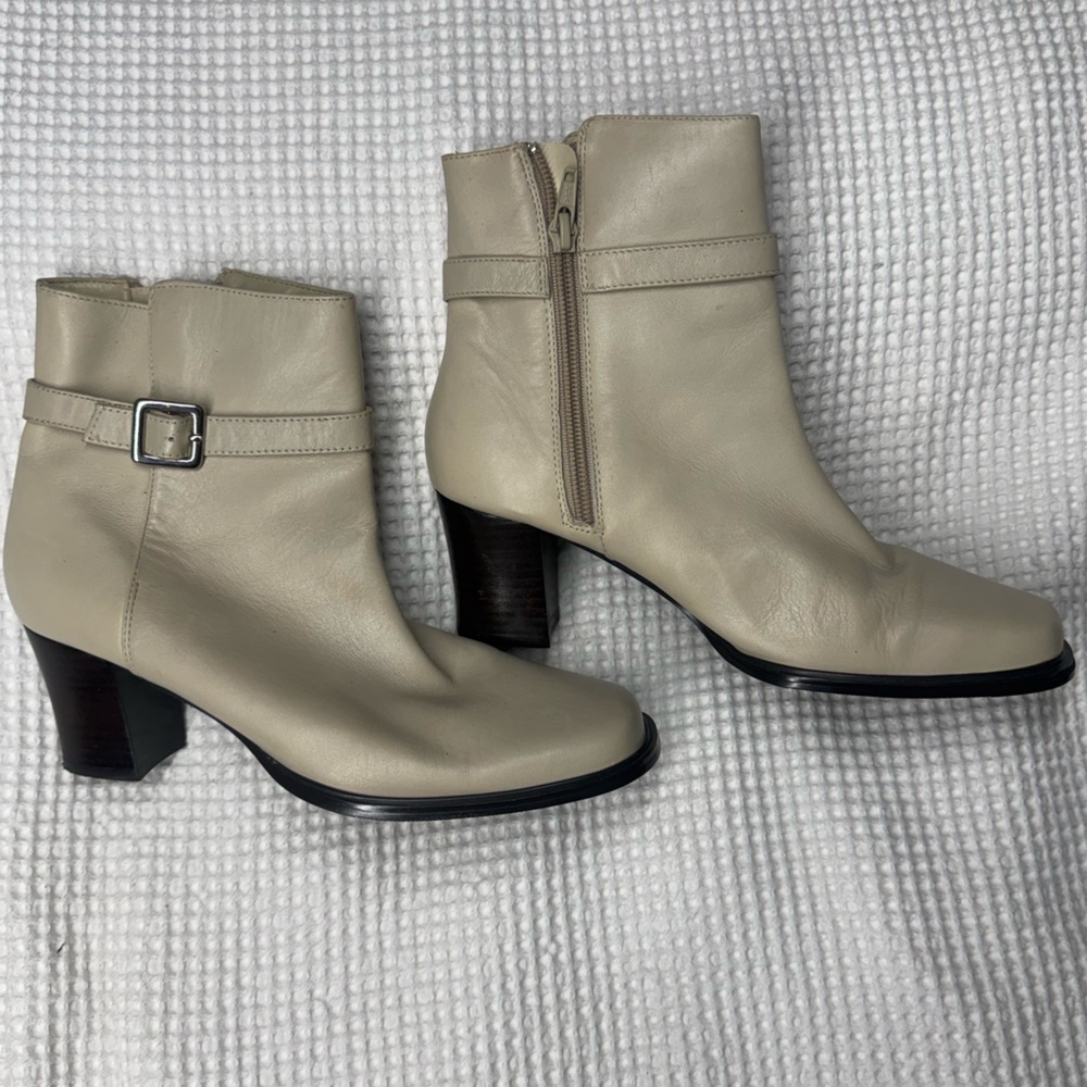 Karen Scott Cream Ankle Booties